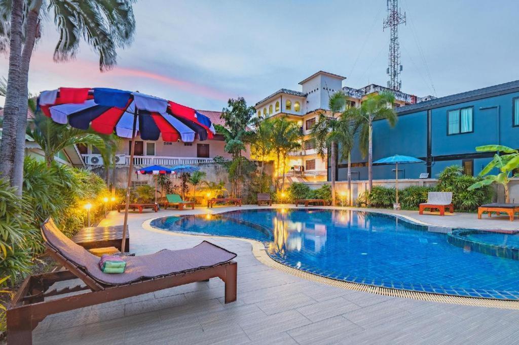 Tycoon Place Garden Pattaya Exteriör bild